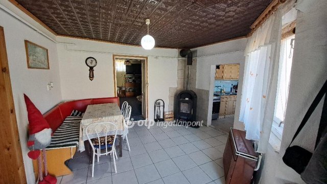 Eladó családi ház, Végegyházán 8.5 M Ft, 3 szobás