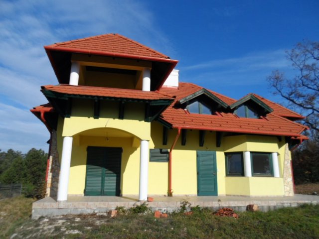 Eladó családi ház, Cserszegtomajon 83.686 M Ft, 5 szobás