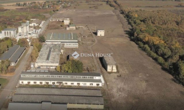 Eladó ipari ingatlan, Alsózsolcán 3000 M Ft