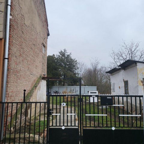 Eladó téglalakás, Berettyóújfaluban 17.5 M Ft, 1+1 szobás