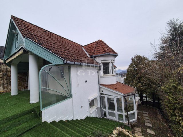 Eladó ikerház, Budapesten, II. kerületben 199 M Ft, 5 szobás