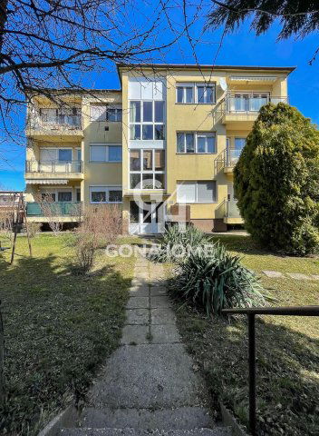 Eladó téglalakás, Veszprémben 63 M Ft, 2+1 szobás