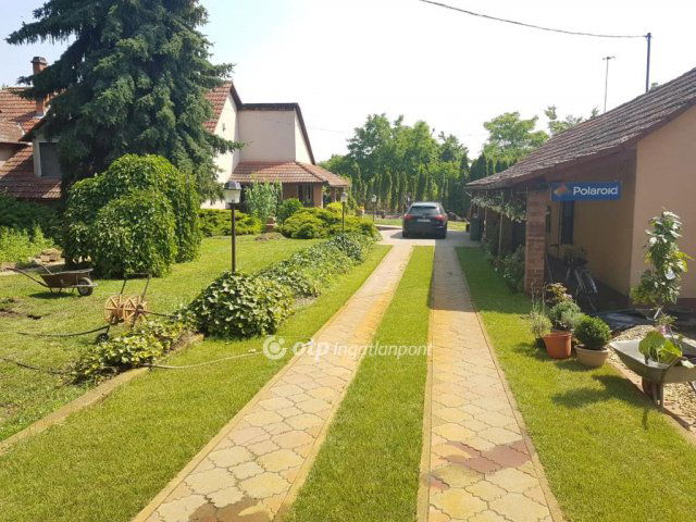 Eladó családi ház, Tápiószelén 82 M Ft, 4+2 szobás
