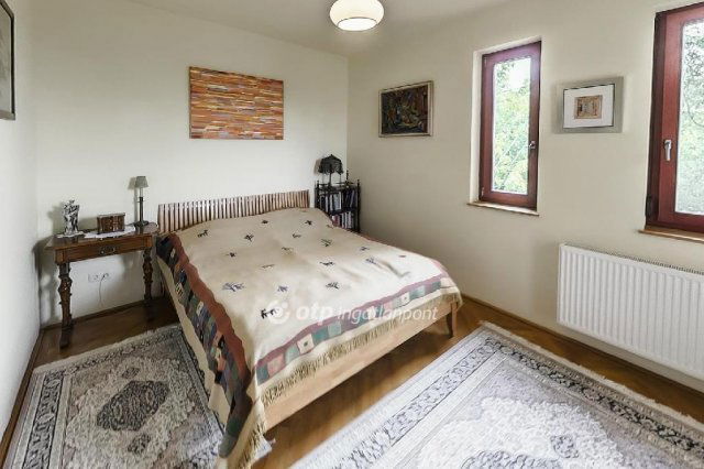 Eladó családi ház, Nadapon 239 M Ft, 5+1 szobás