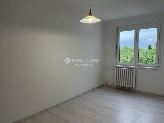 Eladó panellakás, Szombathelyen 30.99 M Ft, 2 szobás
