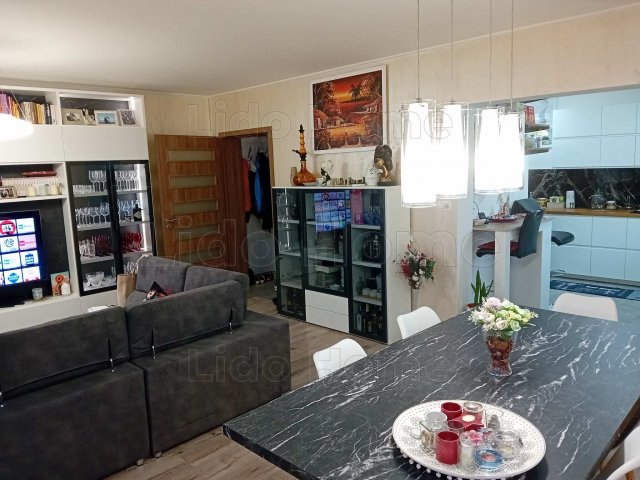 Eladó családi ház, Siófokon 179.9 M Ft, 5 szobás