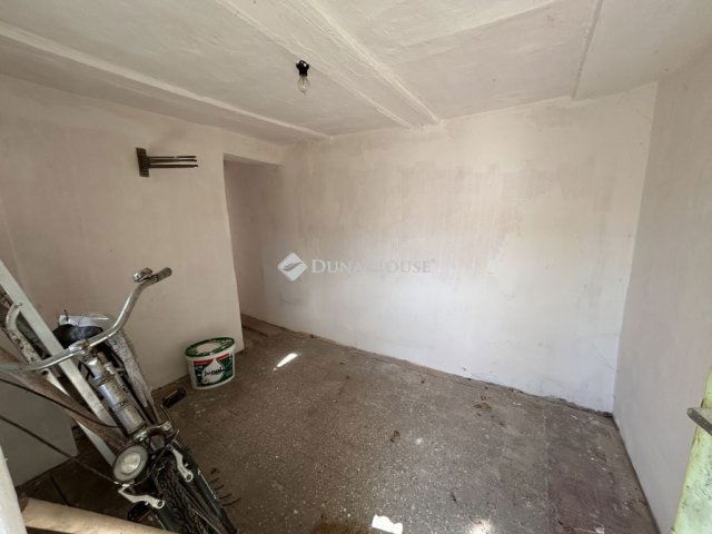 Eladó családi ház, Dávodon 6.99 M Ft, 2 szobás