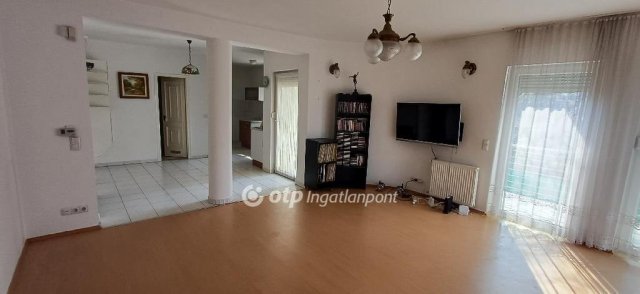 Eladó téglalakás, Budapesten, III. kerületben 115 M Ft, 2 szobás