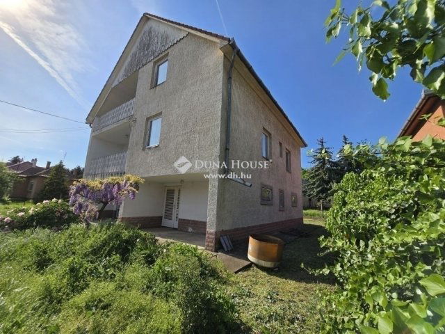 Eladó családi ház, Érden 98.99 M Ft, 6+2 szobás