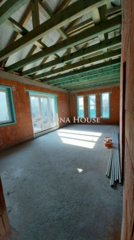 Eladó ikerház, Nagytarcsán 119.9 M Ft, 5 szobás