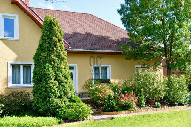 Eladó családi ház, Veresegyházon 189 M Ft, 7 szobás