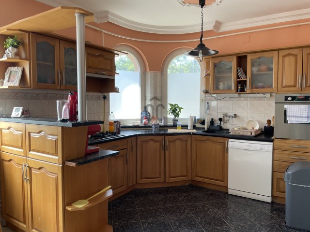 Eladó családi ház, Hajdúböszörményen 115 M Ft, 5 szobás