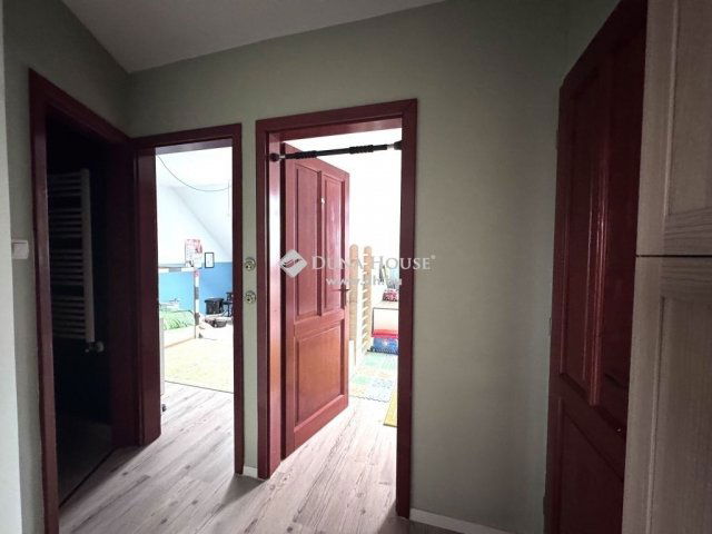 Eladó téglalakás, Pécsett 81.5 M Ft, 4 szobás