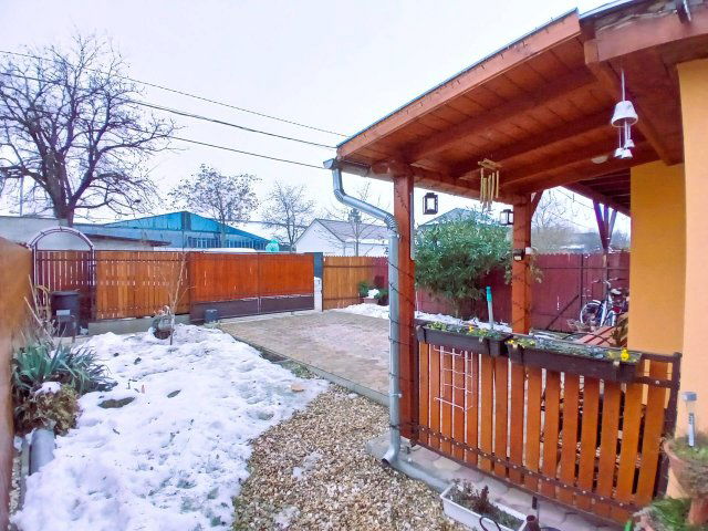 Eladó sorház, Szigethalmon 64.9 M Ft, 2+2 szobás