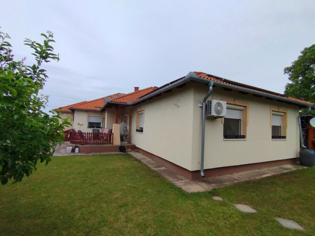 Eladó családi ház, Nagyszentjánoson 110 M Ft, 3 szobás