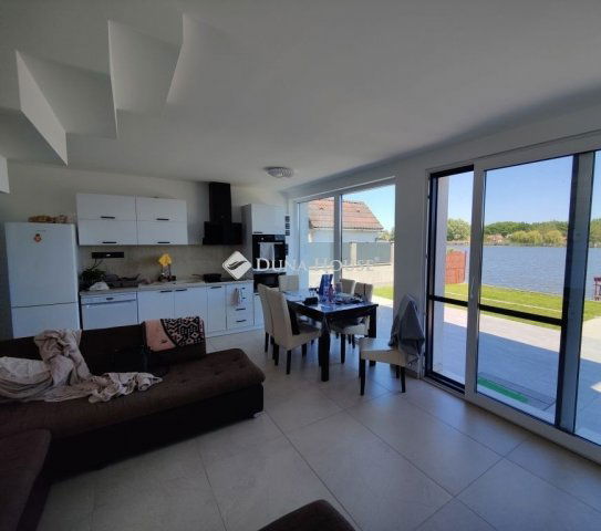 Eladó családi ház, Szigetbecsén 199.9 M Ft, 4 szobás