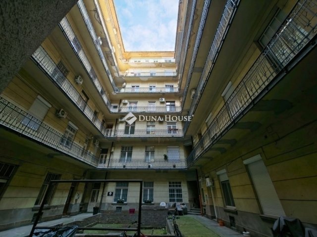 Eladó téglalakás, Budapesten, XI. kerületben 89.9 M Ft, 2 szobás