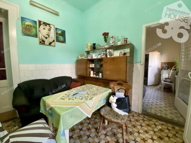 Eladó családi ház, Kecskeméten 64 M Ft, 13 szobás