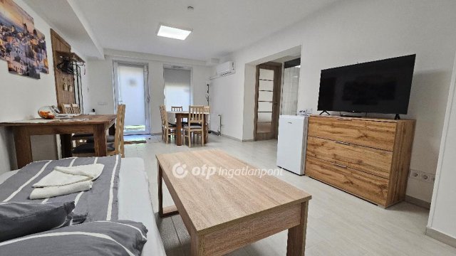 Eladó téglalakás, Egerben 58.5 M Ft, 3 szobás