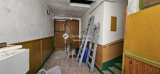 Eladó családi ház, Szombathelyen 35 M Ft, 2 szobás
