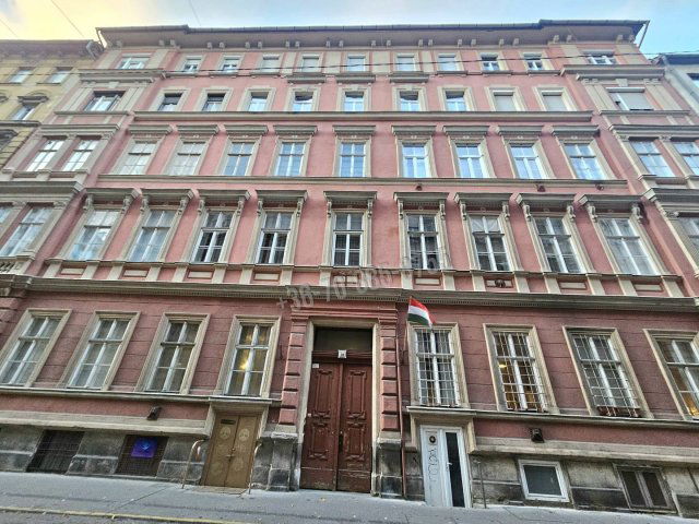 Eladó téglalakás, VIII. kerületben, Bródy Sándor utcában