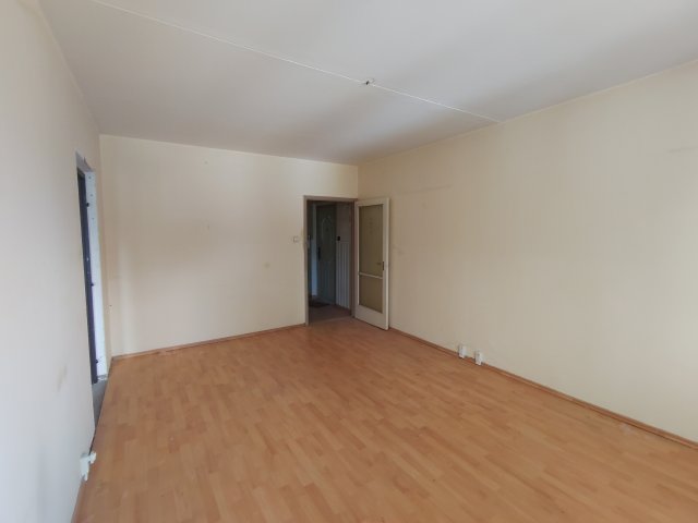 Eladó panellakás, Szegeden, Ipoly soron 60 M Ft, 2+1 szobás