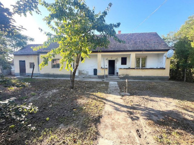 Eladó családi ház, Dömsödön 28 M Ft, 2 szobás