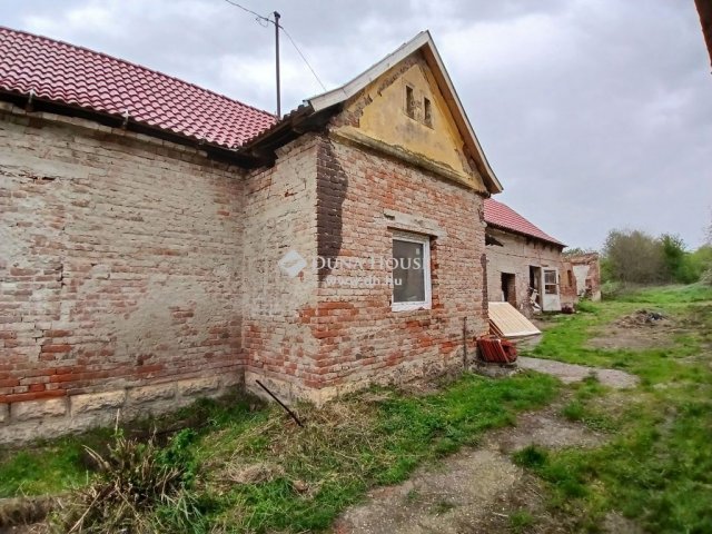 Eladó családi ház, Letenyén 9.5 M Ft, 2 szobás