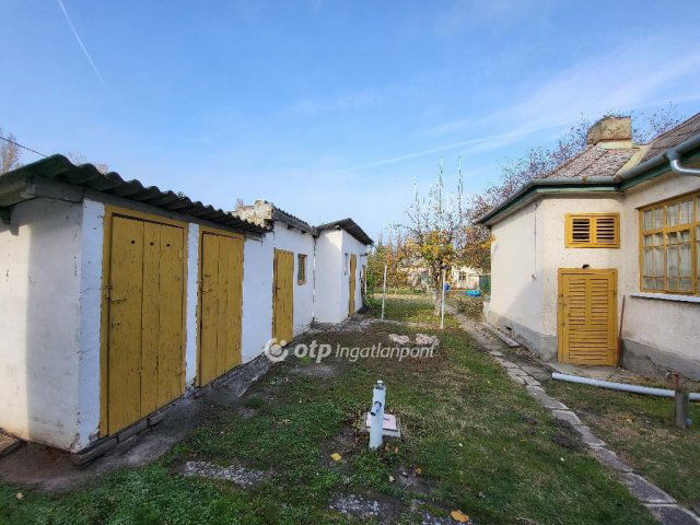 Eladó családi ház, Zamárdiban 90 M Ft, 3 szobás