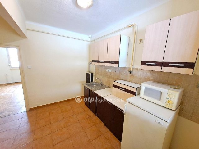Eladó téglalakás, Kecskeméten 28.9 M Ft, 1 szobás