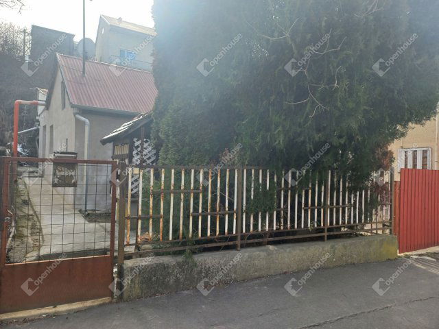 Eladó családi ház, Kaposváron 19.9 M Ft, 2 szobás