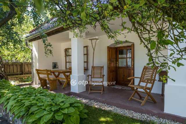 Eladó családi ház, Szentbékkállán 365 M Ft, 5 szobás