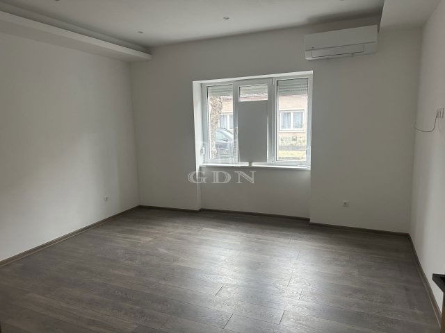 Eladó téglalakás, Szombathelyen 45 M Ft, 2 szobás