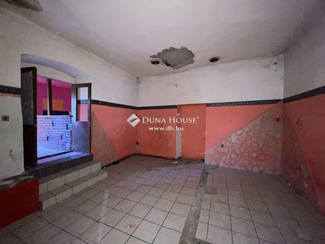 Eladó ikerház, Nagysápon 29.9 M Ft, 4 szobás