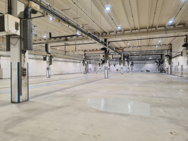 Kiadó ipari ingatlan, Győrött 12500 E Ft / hó