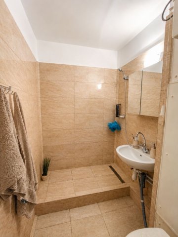 Kiadó panellakás, albérlet, Debrecenben 190 E Ft / hó, 1 szobás