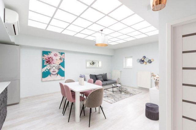 Eladó téglalakás, Budapesten, VII. kerületben, Károly körúton