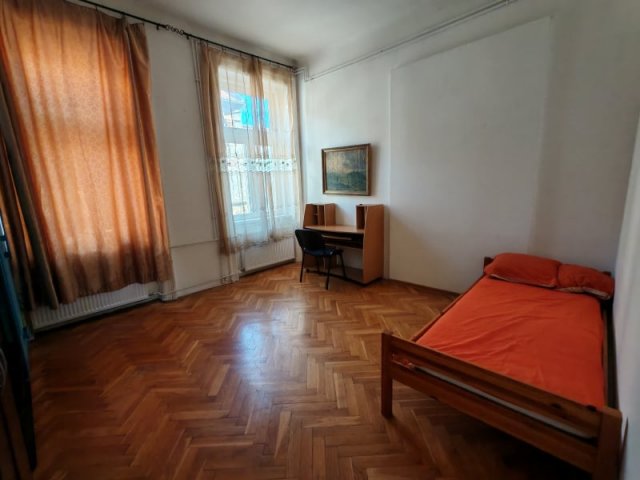Eladó téglalakás, VIII. kerületben, Kálvária utcában