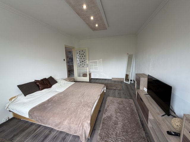Kiadó panellakás, albérlet, Szegeden 160 E Ft / hó, 1+1 szobás
