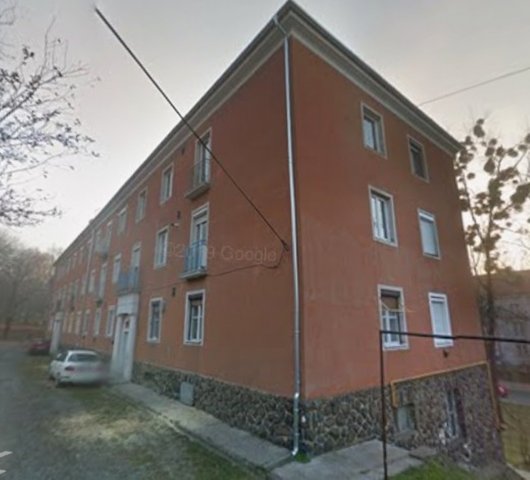 Eladó téglalakás, Komlón 25 M Ft, 2 szobás