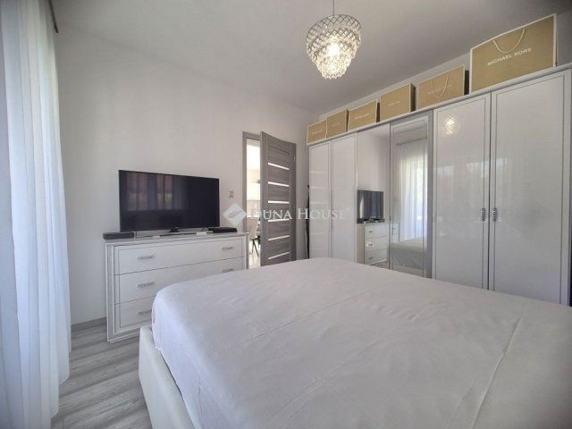 Eladó családi ház, Budapesten, III. kerületben 189 M Ft