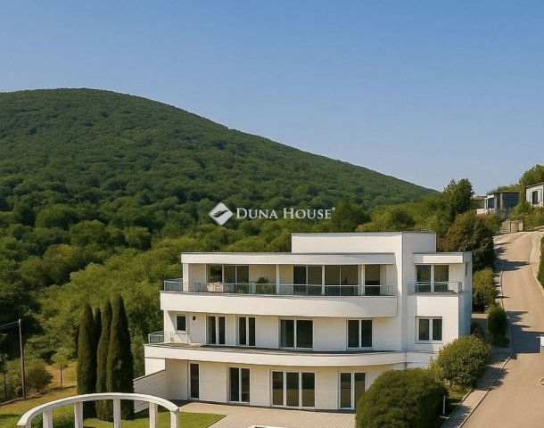 Eladó téglalakás, Budapesten, III. kerületben 219 M Ft, 3 szobás