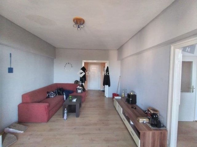 Eladó téglalakás, Szombathelyen 43 M Ft, 3 szobás