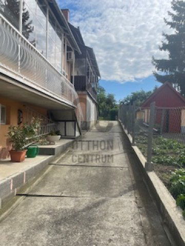 Eladó sorház, Pécelen 59 M Ft, 3 szobás / költözzbe.hu