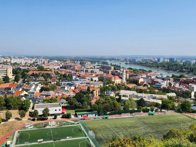 Kiadó téglalakás, albérlet, II. kerületben, Szeréna úton