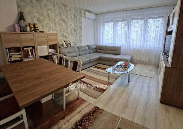 Eladó panellakás, Budapesten, XIV. kerületben 64.9 M Ft, 2 szobás