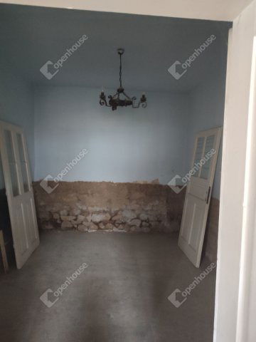 Eladó családi ház, Bajnán 24.99 M Ft, 3 szobás