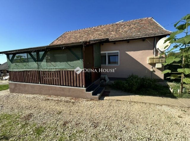 Eladó családi ház, Iregszemcsén 28 M Ft, 4 szobás