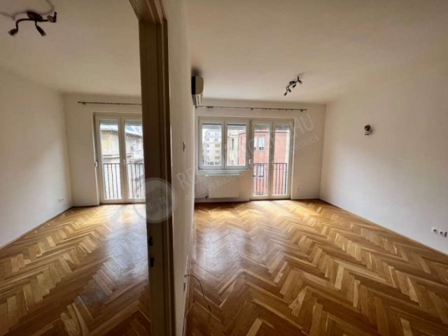 Kiadó téglalakás, albérlet, XI. kerületben, Lágymányosi utcában