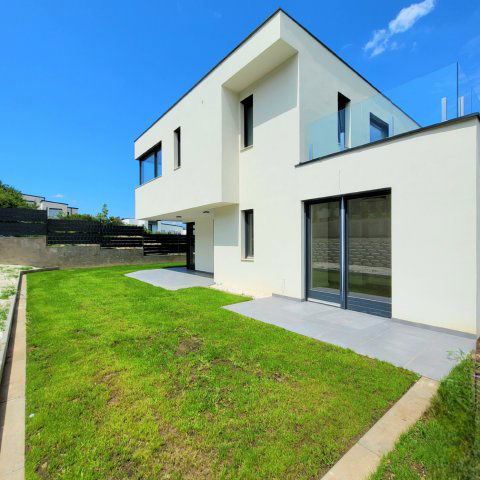 Eladó családi ház, Budapesten, III. kerületben 399.99 M Ft